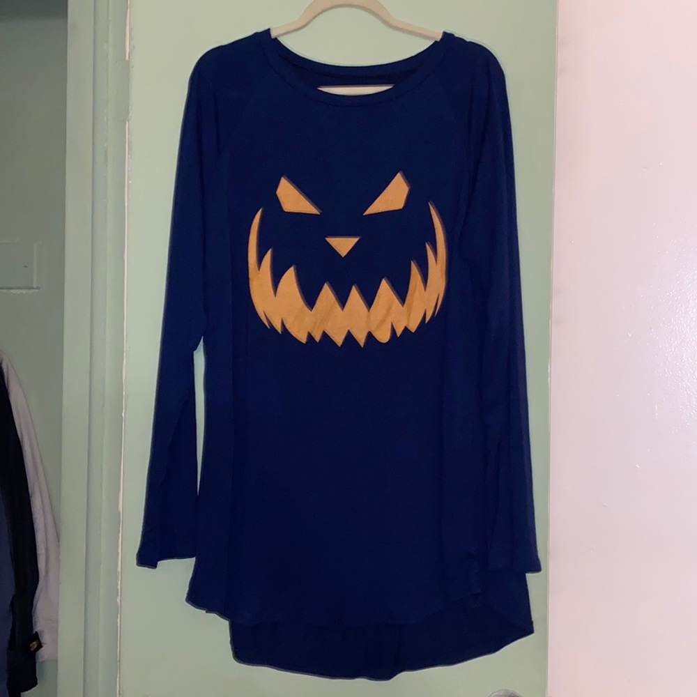 Women’s Large Halloween long sleeve